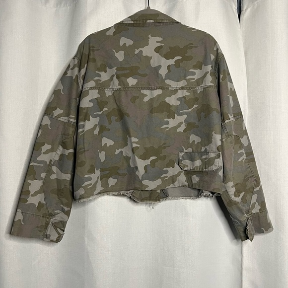 Zara Cropped Green Camo Military Jacket - Picture 2 of 8